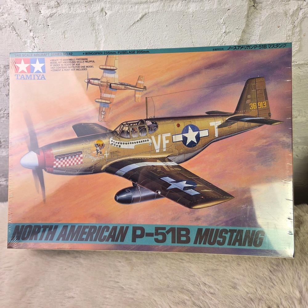 Tamiya 1/48 North American P-51B Mustang Model Kit 61042 WWII Aircraft Series